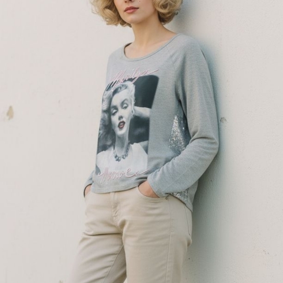 Marilyn Monroe Gray Sequined High Low Top XL - Picture 2 of 7